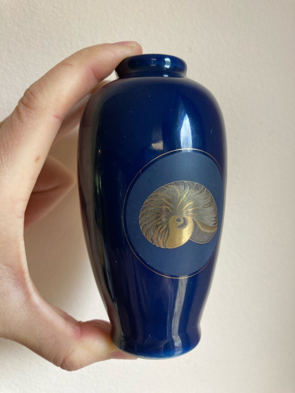 Vintage Otagiri Japan Nautilus Motif Deep Blue Ceramic Vase with Gold 4”